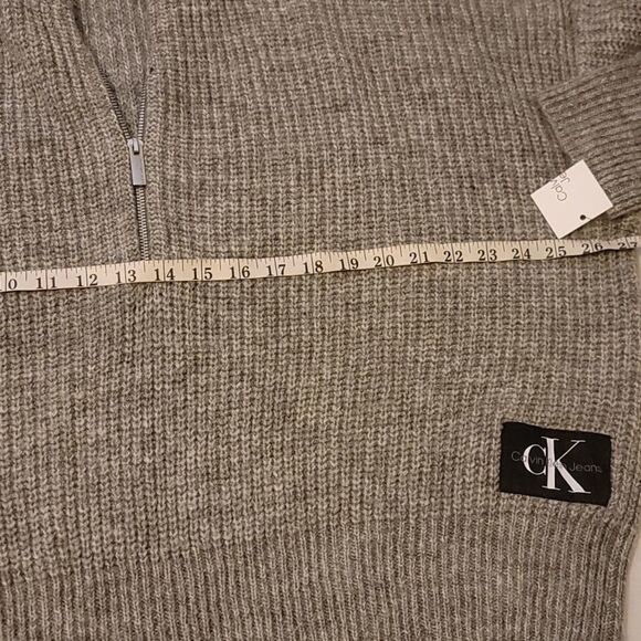 Calvin klein men's sweater size large. - Picture 4 of 7